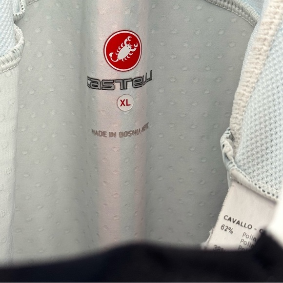 Black and White Athletic Cycling Shorts with Compression Fit - Picture 7 of 10